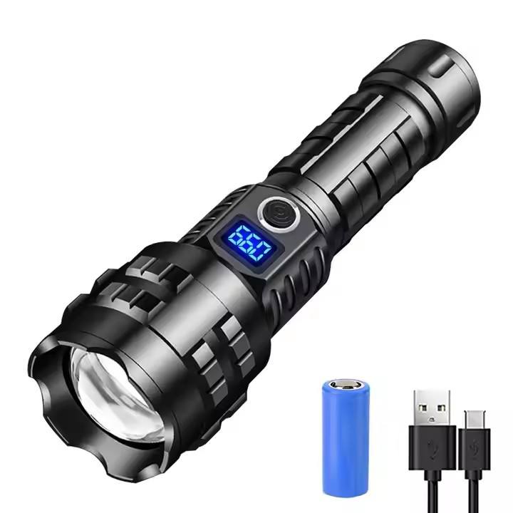 Q013 Outdoor Highlight Flashlight with 18650