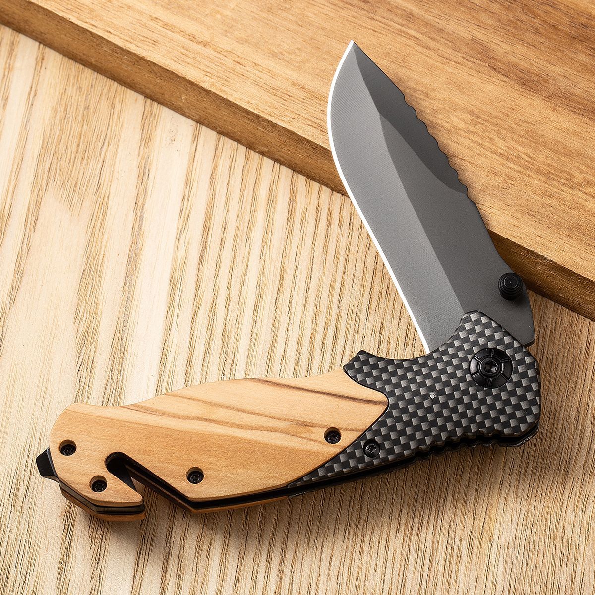 X50 Outdoor Stainless Steel Folding Knife