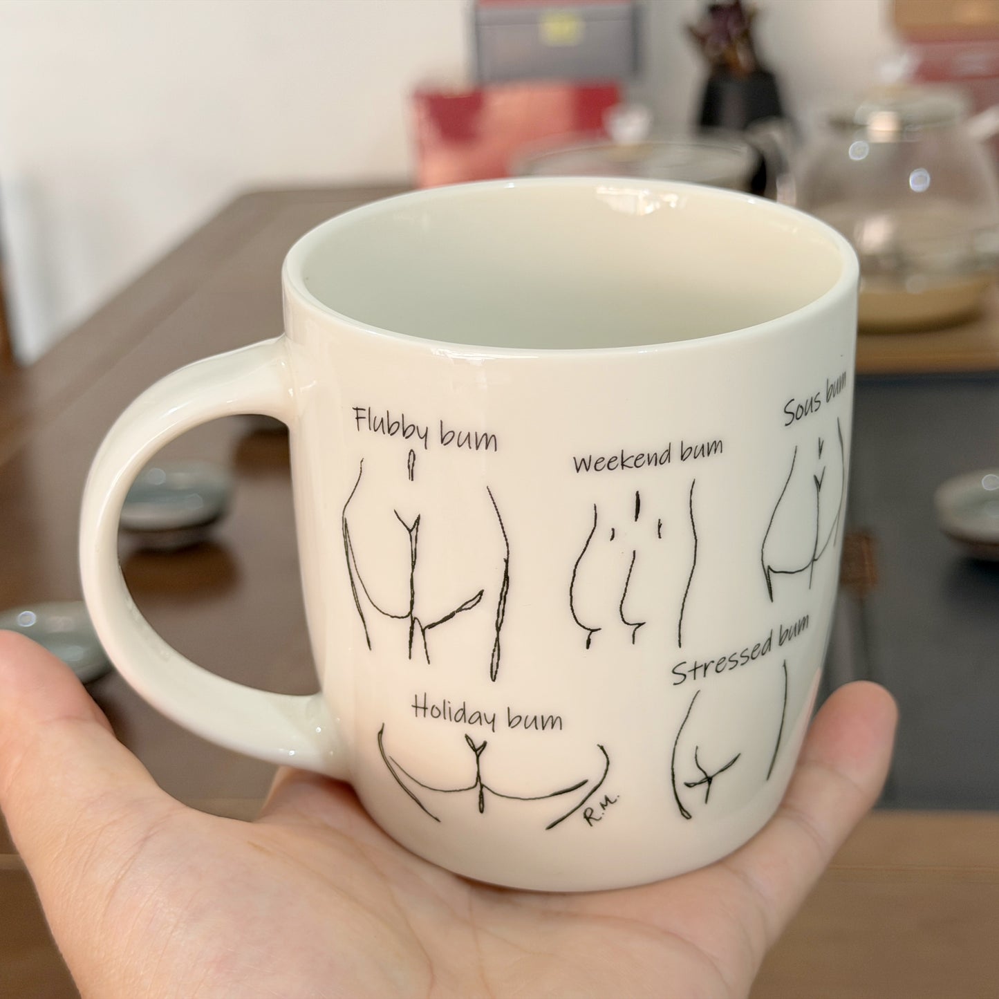 Ceramic mugs with customized logo--Bum design