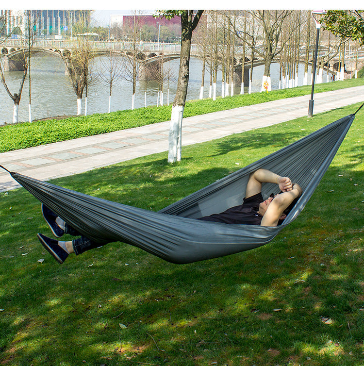 Outdoor High-Load-Bearing Nylon Hammock