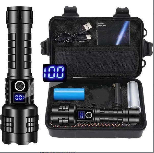Q013 Outdoor Highlight Flashlight with 18650